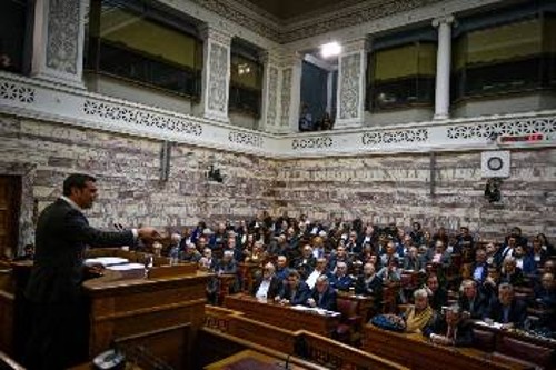 Την ώρα που ο Αλ. Τσίπρας μιλούσε για το «μέτωπο» απέναντι στις «ελίτ», η κυβέρνηση ΣΥΡΙΖΑ νομοθετούσε μερικά ακόμα «δωράκια» στους επιχειρηματικούς ομίλους