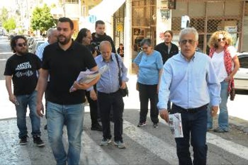 Πετράλωνα: Εξόρμηση με τον Νίκο Σοφιανό, μέλος του ΠΓ της ΚΕ του ΚΚΕ και υποψήφιο δήμαρχο Αθήνας