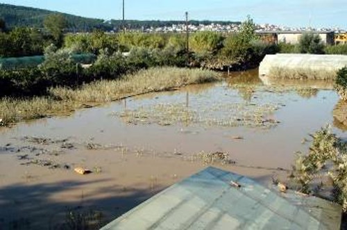 Η έλλειψη εγγειοβελτιωτικών έργων οδήγησε σε αυτά τα φαινόμενα...