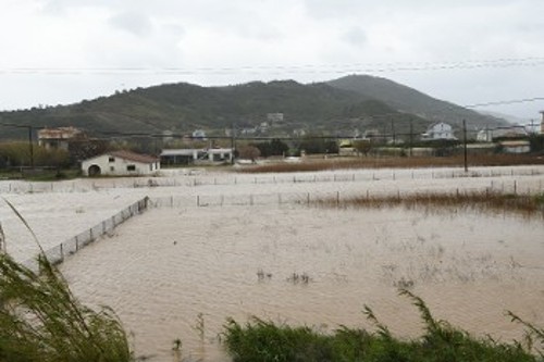 Απέραντη λιμνοθάλασσα οι αγροτικές καλλιέργειες σε Κύμη και Αλιβέρι