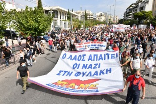 Η πορεία κατευθύνεται προς τη Βουλή