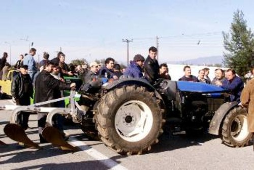 Αποψη από τις περσινές κινητοποιήσεις των αγροτών της Πελοποννήσου