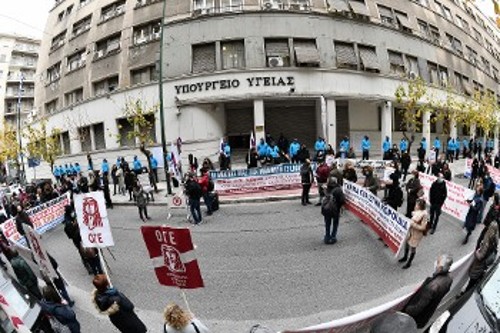 Την ασφαλή λειτουργία των σχολείων απαιτούν γονείς και εκπαιδευτικοί