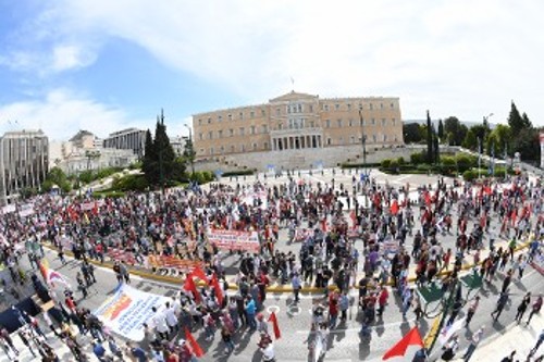 Πρωτομαγιά 2021: Σχεδόν 500 συνδικαλιστικές οργανώσεις σε όλη τη χώρα οργανώνουν την απεργία