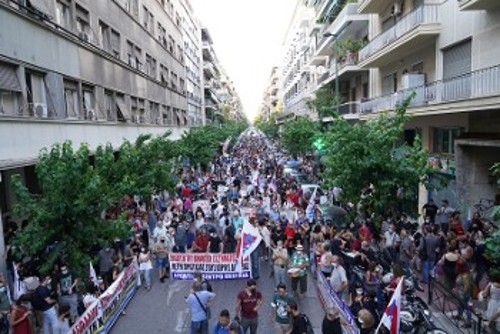 Αλλη μια φορά τα σωματεία διαδηλώνουν στο υπουργείο Υγείας για μέτρα προστασίας από την πανδημία