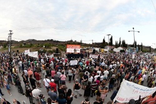 Βόρεια Εύβοια: Συλλαλητήριο από τους πυρόπληκτους στη Στροφυλιά