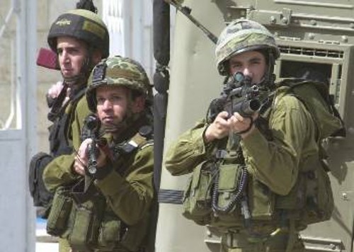 Με το δάκτυλο στη σκανδάλη, ο ισραηλινός στρατός