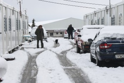 Στο Αρκαλοχώρι δημιουργήθηκε πρόβλημα με τη θέρμανση των κοντέινερ