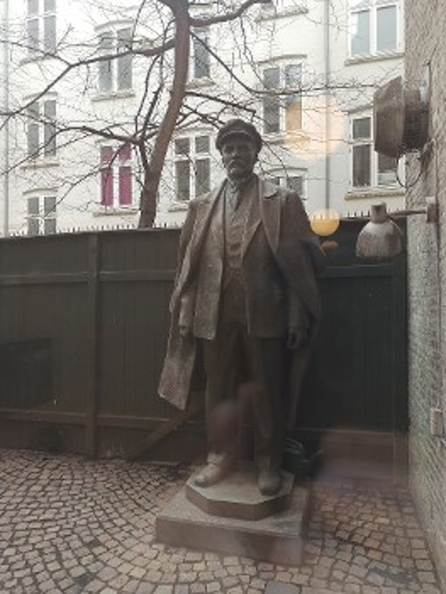 Το άγαλμα του Λένιν
