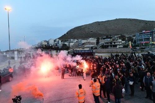 Από την περιφρούρηση της απεργίας