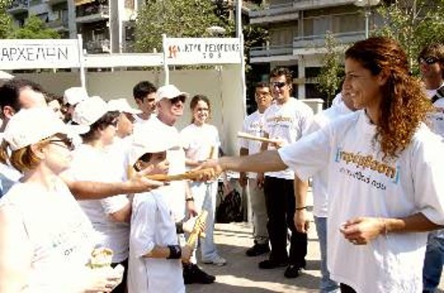 Η Ολγα Βασδέκη δίνει τη σκυτάλη σε ένα παιδί της «Παρέμβασης»