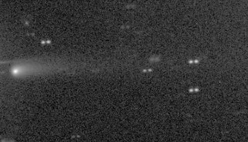 Η όψη του κομήτη Τσουριούμοφ - Γκερασιμένκο όπως καταγράφηκε στις 22 Μάη από επίγειο τηλεσκόπιο. Οι επιστήμονες έχουν για πρώτη φορά τη δυνατότητα να παρατηρούν την εξέλιξη ενός κομήτη ταυτόχρονα μέσω τηλεσκοπίου και μέσω σκάφους που βρίσκεται σε τροχιά γύρω του