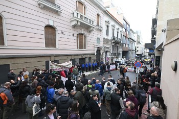 Από τη συγκέντρωση έξω από τον ΣΕΒ στην Αθήνα