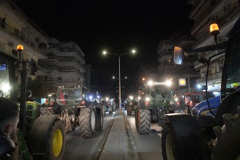 «Απόβαση» με τα τρακτέρ στη Θεσσαλονίκη