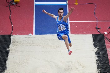 Το πρώτο μεγάλο άλμα της χρονιάς ψάχνει ο Τεντόγλου, διεκδικώντας παράλληλα το τρίτο χρυσό του στον θεσμό