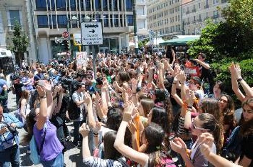 Από την πρόσφατη κινητοποίηση των μαθητών των μουσικών σχολείων στην Αθήνα για το πρόβλημα της μεταφοράς τους